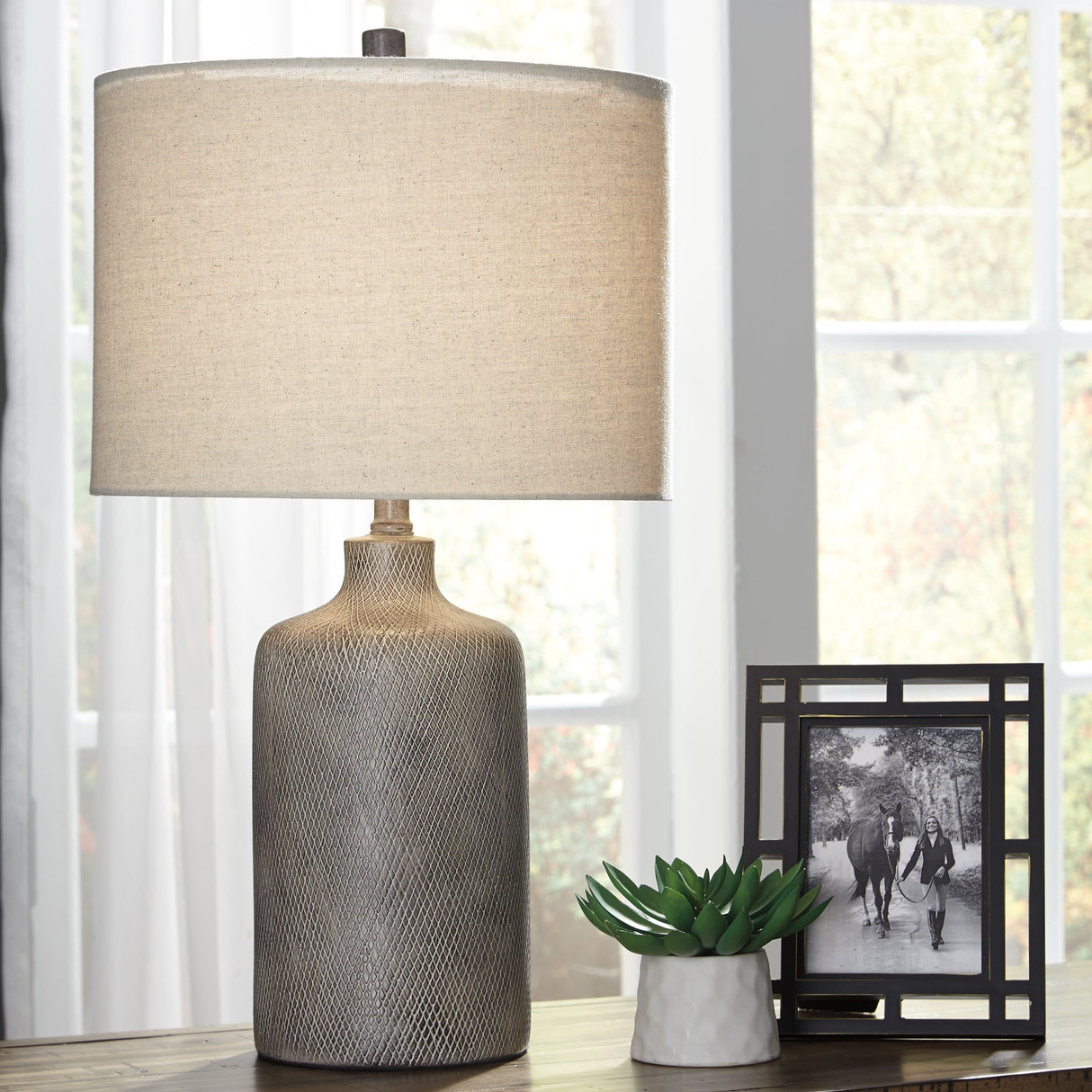 Lampe de table en céramique texturée noire antique 25 po. - Linus