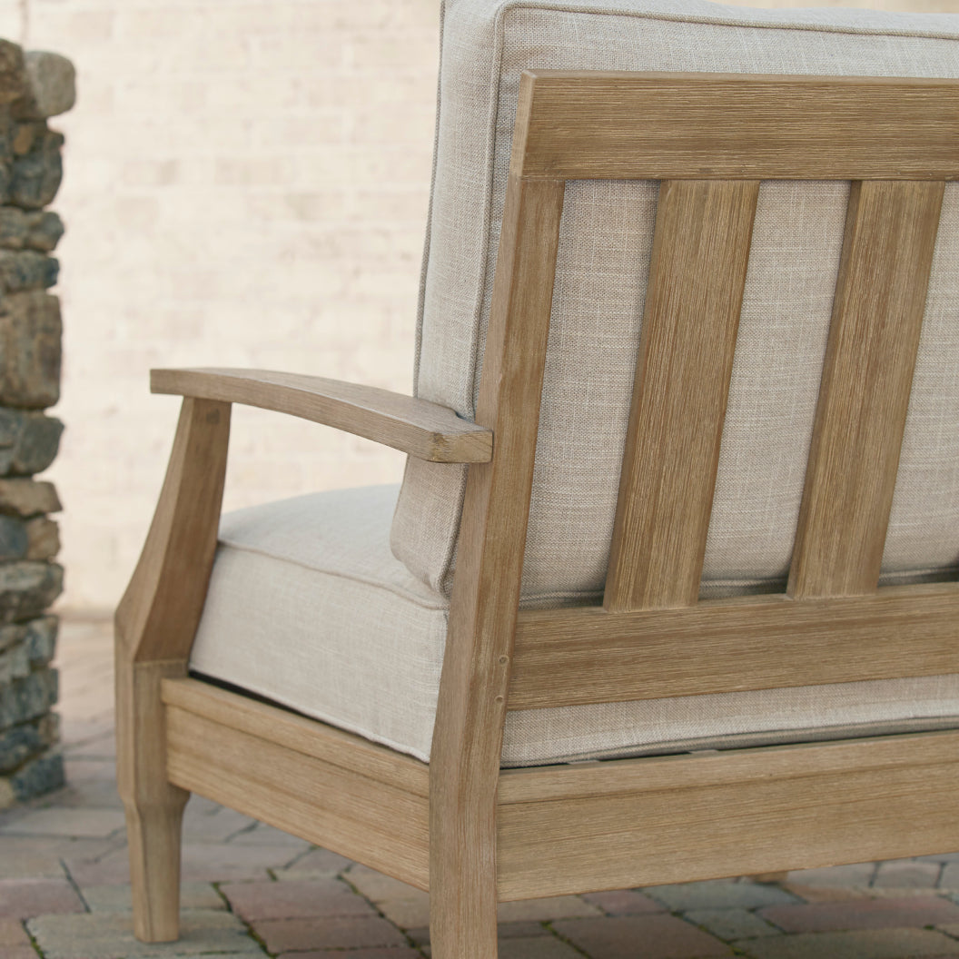 Fauteuil extérieur en tissu Nuvella beige pâle et en bois d'eucalyptus - Clare View