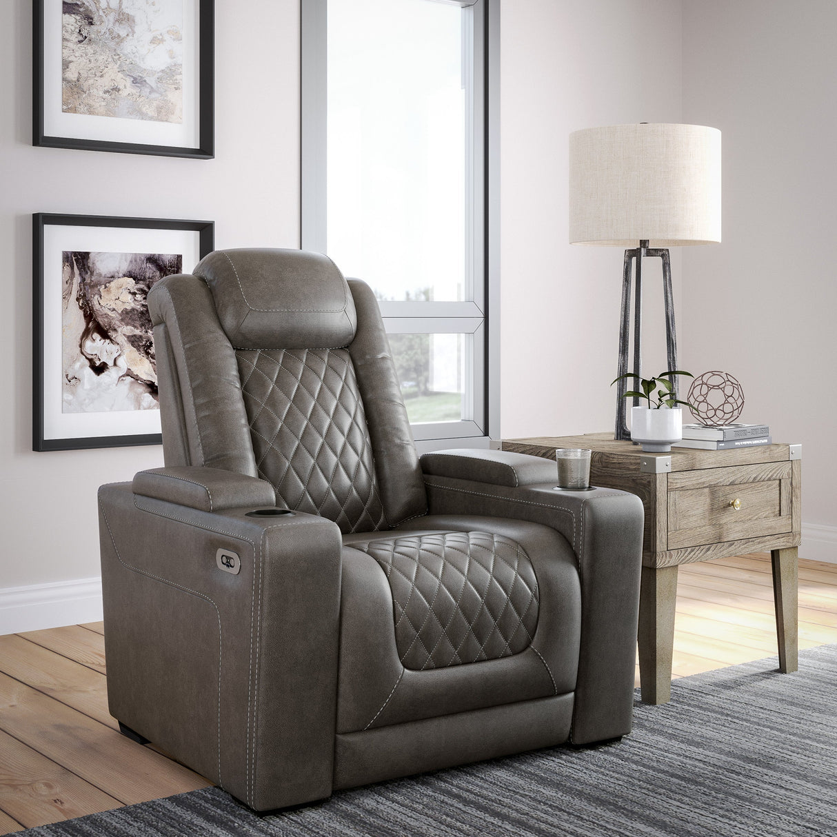 Fauteuil motorisé aspect cuir gris avec rangement - Hyllmont