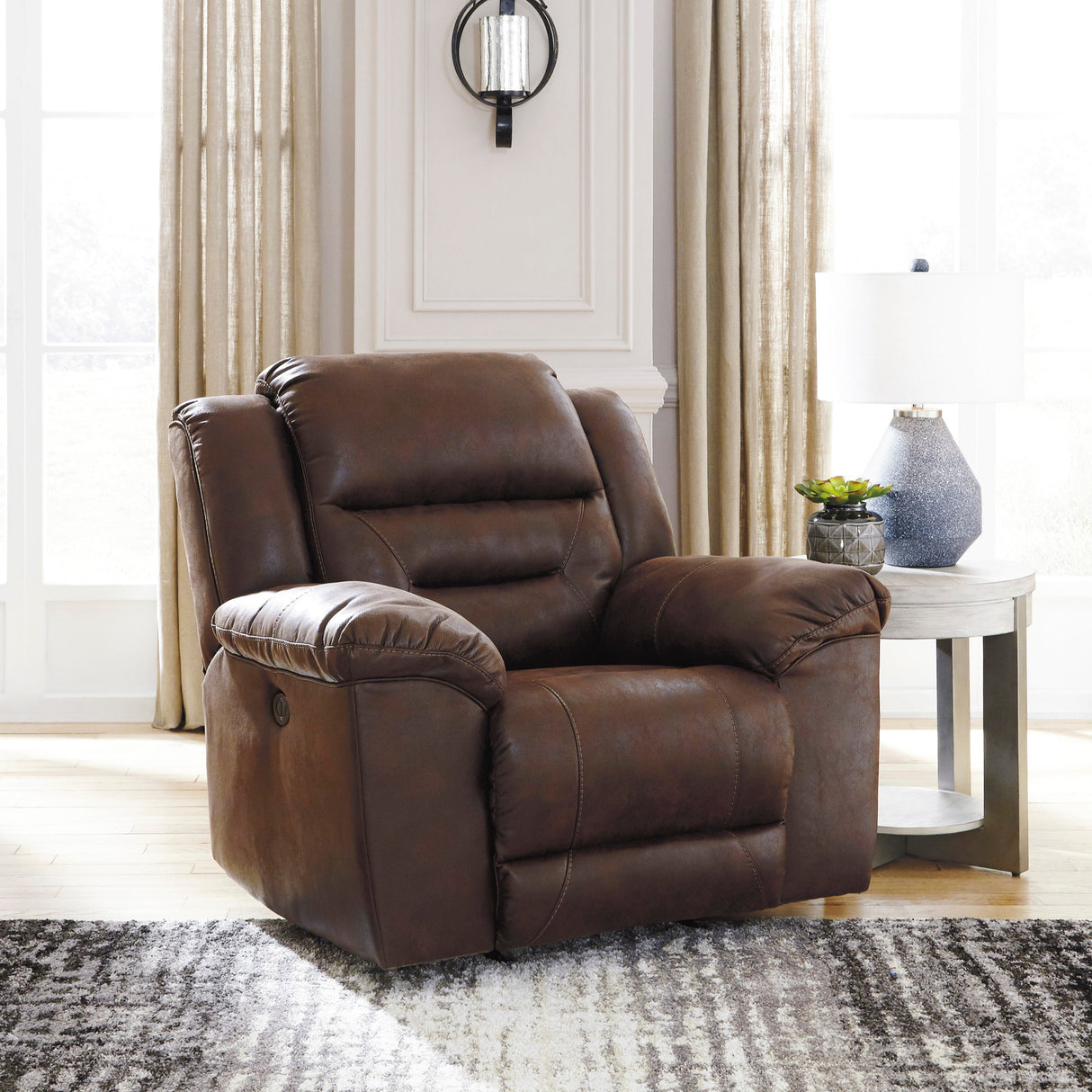 Fauteuil berçant et motorisé aspect cuir - Stoneland
