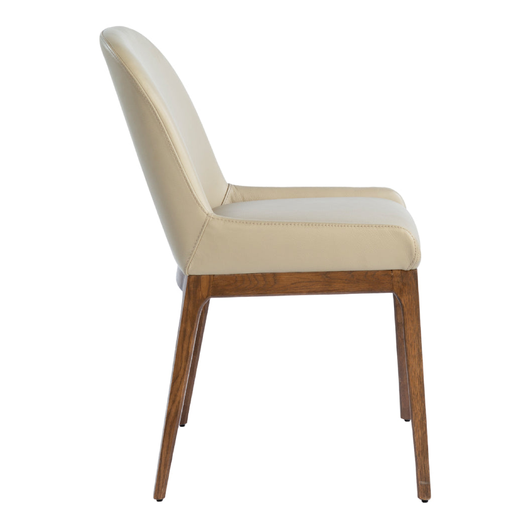 Chaise de salle à manger rembourrée en cuir et bois de chêne teinte noyer - Ann