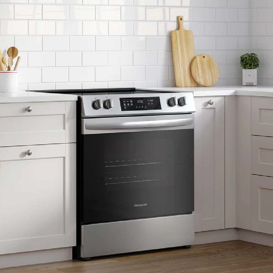 Cuisinière électrique 30 po, 5,3 pi³ Inox avec Élément EvenTemp™ et Nettoyage rapide à la vapeur