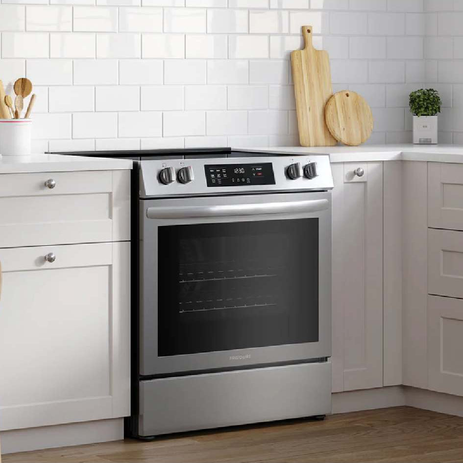 Cuisinière électrique 30 po, 5,3 pi³ Inox avec Élément EvenTemp™, SpaceWise® et Convection