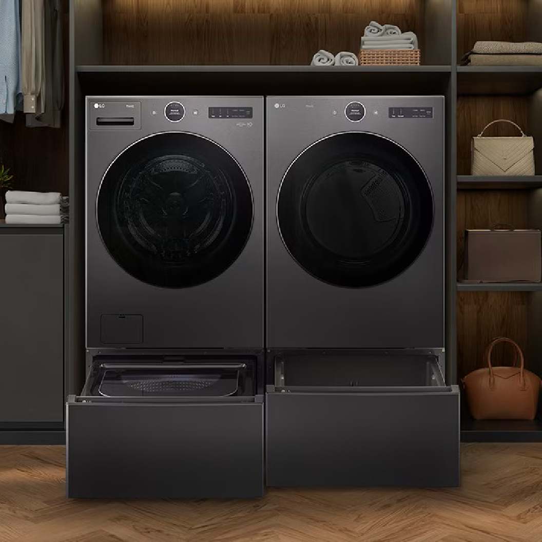 Sécheuse 27 po, 7,4 pi³ Acier graphite avec TurboSteam™ et Wi-Fi