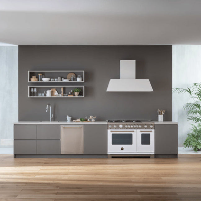 Cuisinière double au gaz 48 po, 4,7 pi³ / 2,4 pi³ avec plaque de cuisson intégrée - Série Master