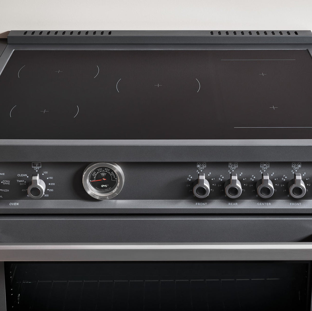 Cuisinière à induction 36 po, 5,7 pi³ avec Convection double et Air Fry - Série Professional