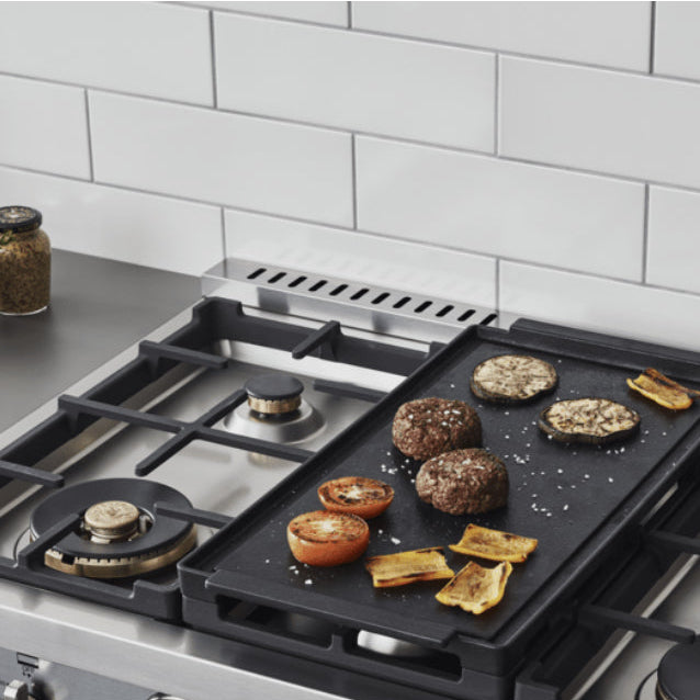 Cuisinière biénergie 36 po, 5,7 pi³ avec Convection double et Air Fry - Série Professional