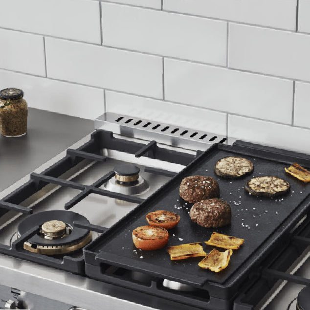 Cuisinière double au gaz 48 po, 4,7 pi³ avec plaque de cuisson intégrée - Série Professional