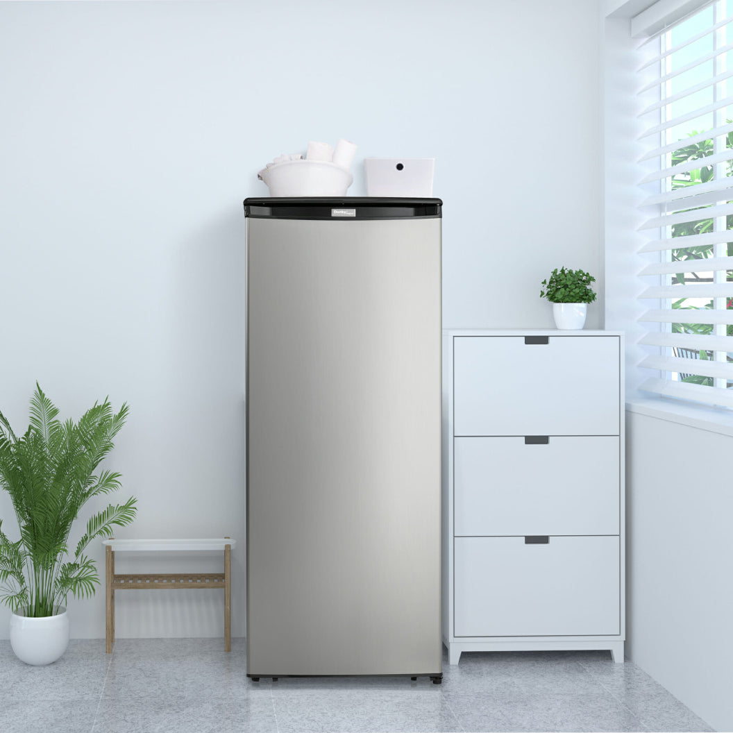 Congélateur vertical Inox 24 po, 8,5 pi³ Inox