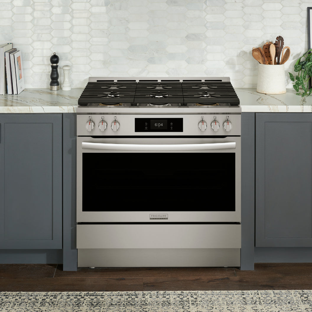 Cuisinière au gaz 36 po, 4,6 pi³ Inox avec Convection totale, Air Fry et Nettoyage à la vapeur