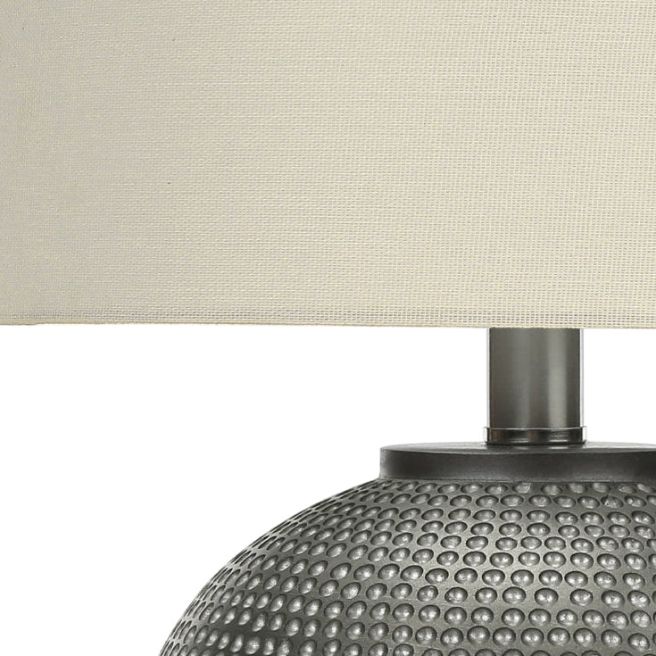 Lampe de table en résine grise texturée en forme de globe 19 po - I 9653