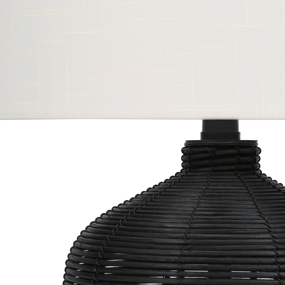 Lampe de table en rotin noir 23 po.