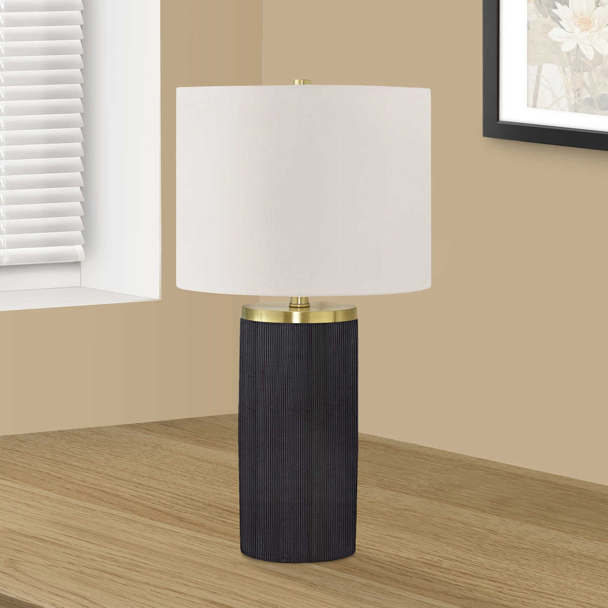 Lampe de table en béton noir et accents en métal doré 24 po - I 9710