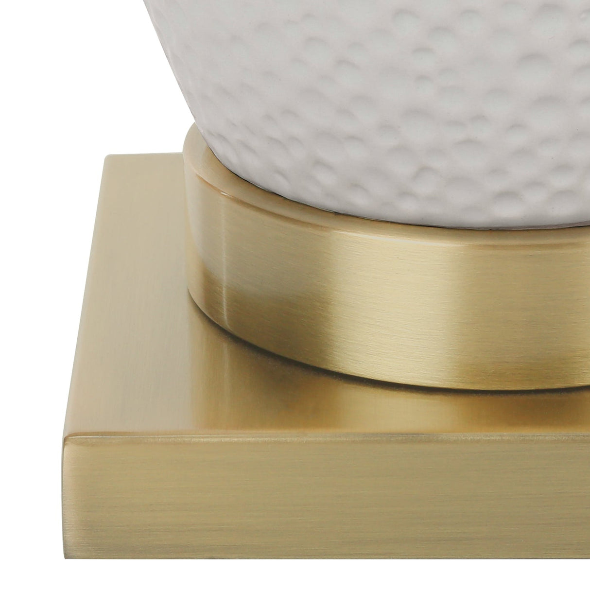 Lampe de table en céramique blanche et dorée 26 po