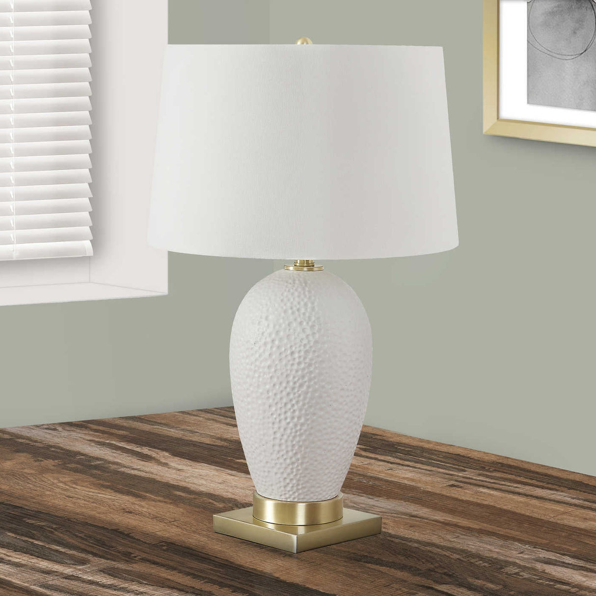 Lampe de table en céramique blanche et dorée 26 po. - I 9610