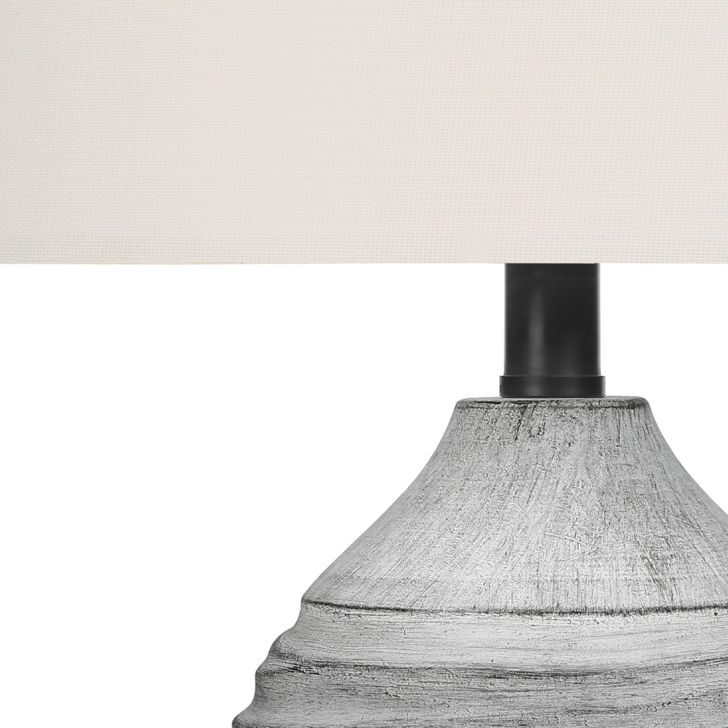 Lampe de table en résine texturée grise 27 po. - I 9723