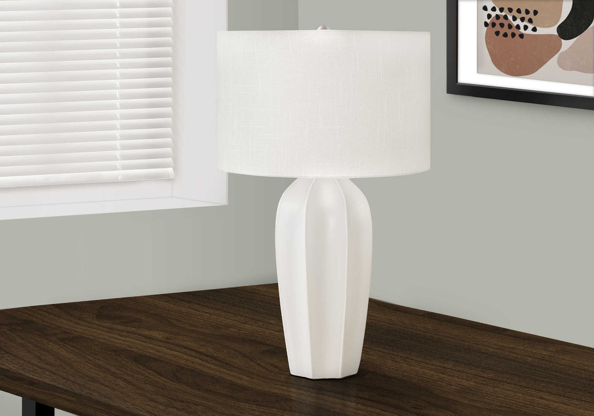 Lampe de table en céramique blanc crème 27 po.