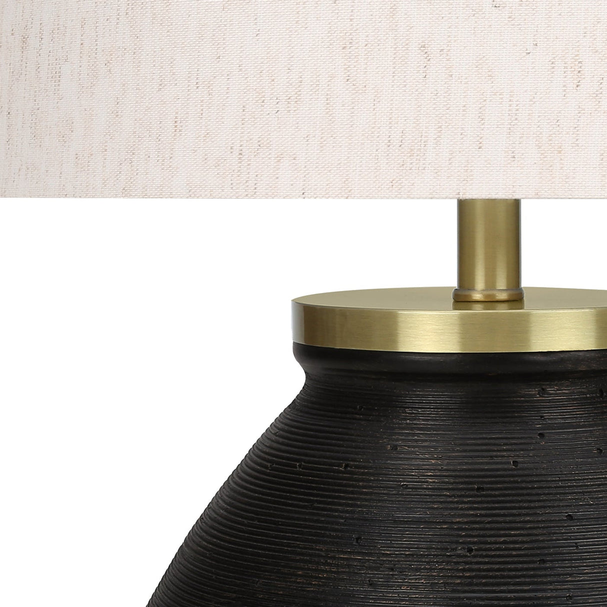 Lampe de table en béton noir 25 po.