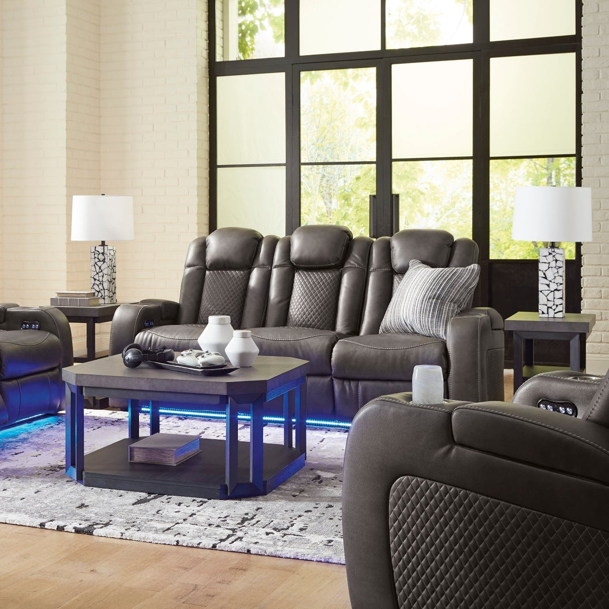 Fauteuil motorisé aspect cuir gris - Mountainous