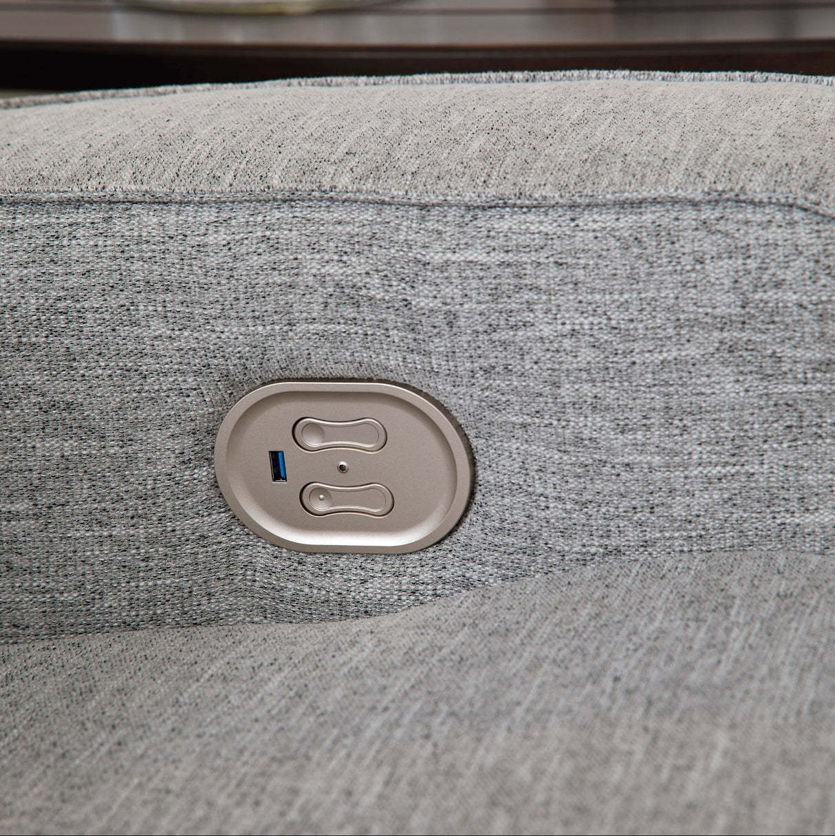 Sofa motorisé en tissu gris pâle avec coussins - Biscoe