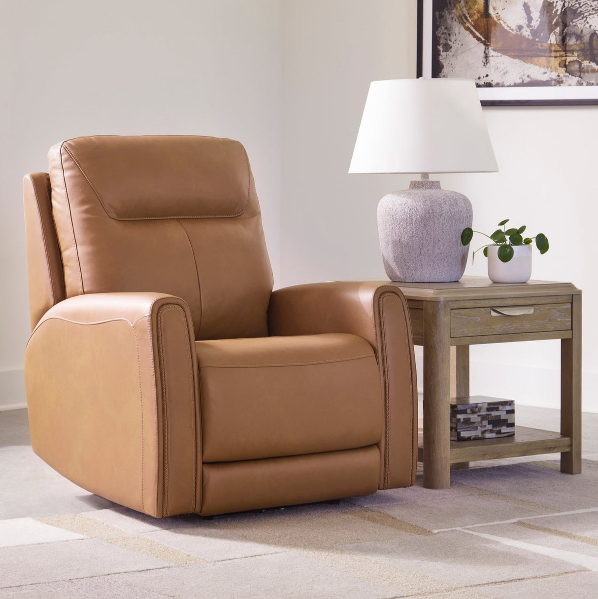 Fauteuil motorisé zéro gravité en cuir brun caramel - Tryanny