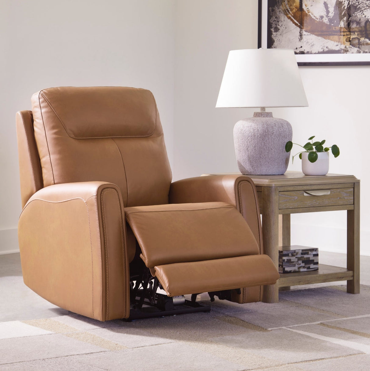 Fauteuil motorisé zéro gravité en cuir brun caramel - Tryanny