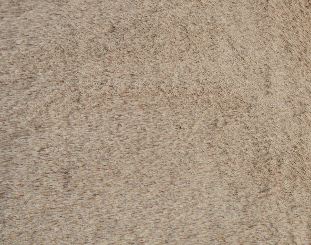 Jeté 50 x 60 po en fausse fourrure taupe - Gariland