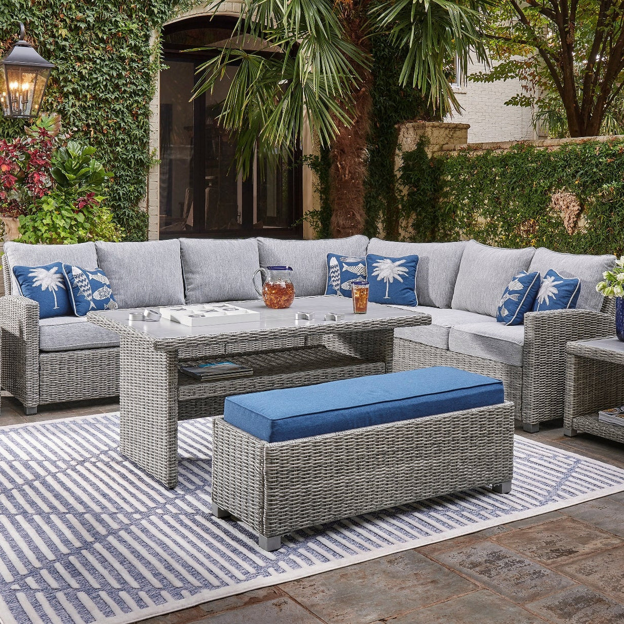 Table basse extérieure en résine grise pâle - Naples Beach