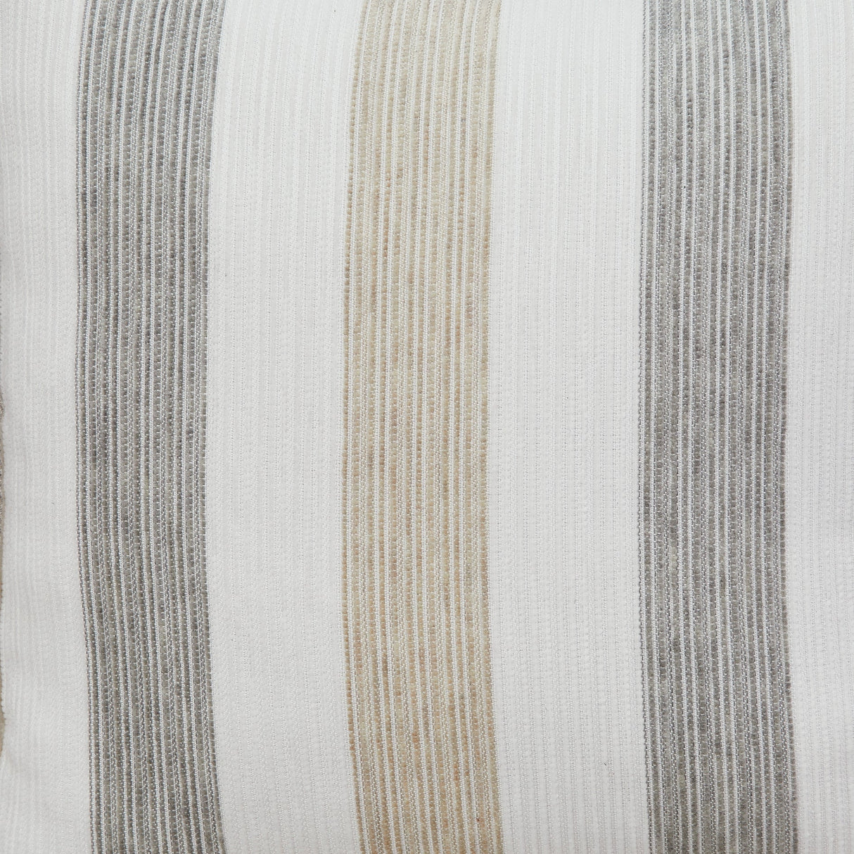 Sofa extérieur en tissu Nuvella et en osier gris pâle avec coussins - Seton Creek