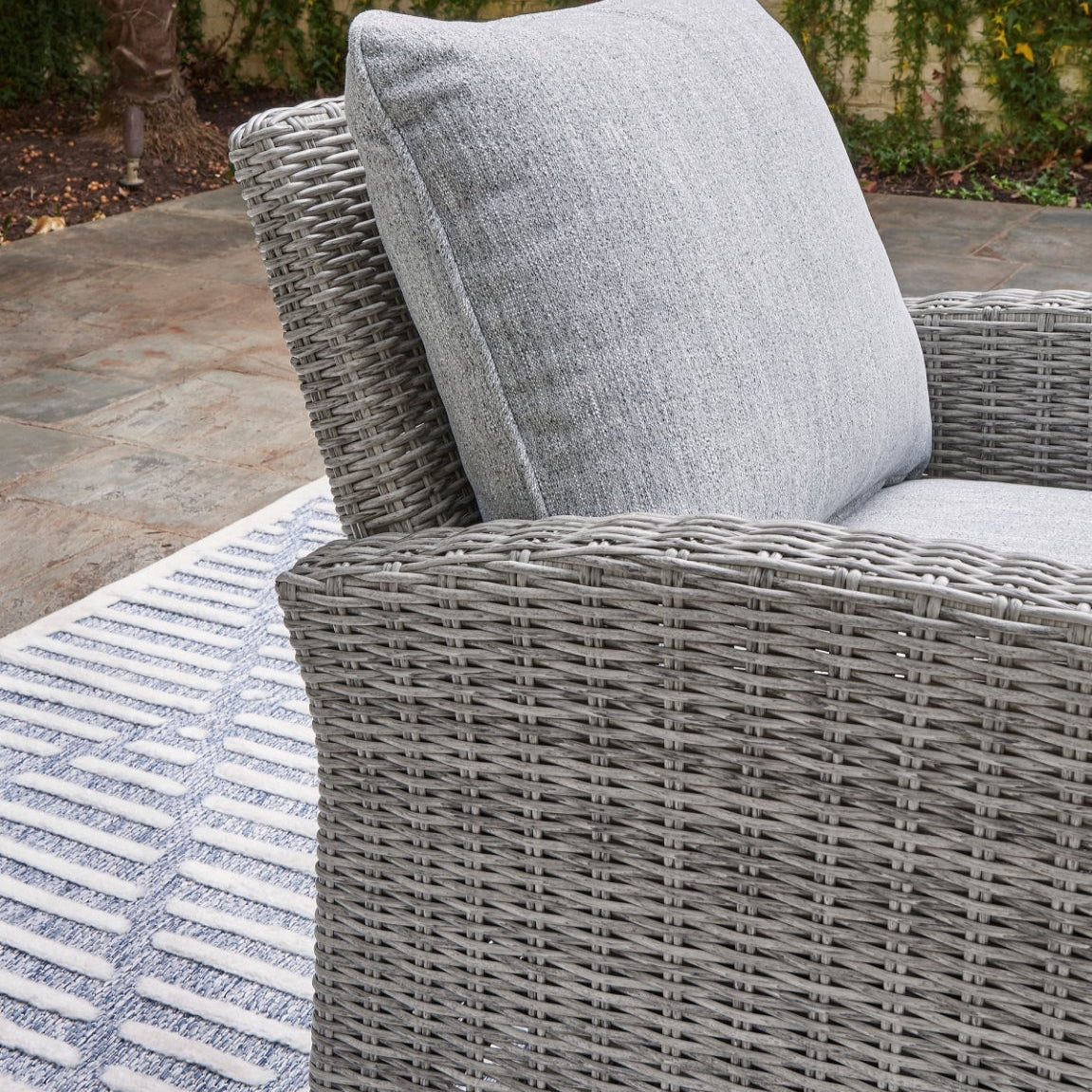 Fauteuil extérieur gris pâle tissu, osier en résine - Naples Beach