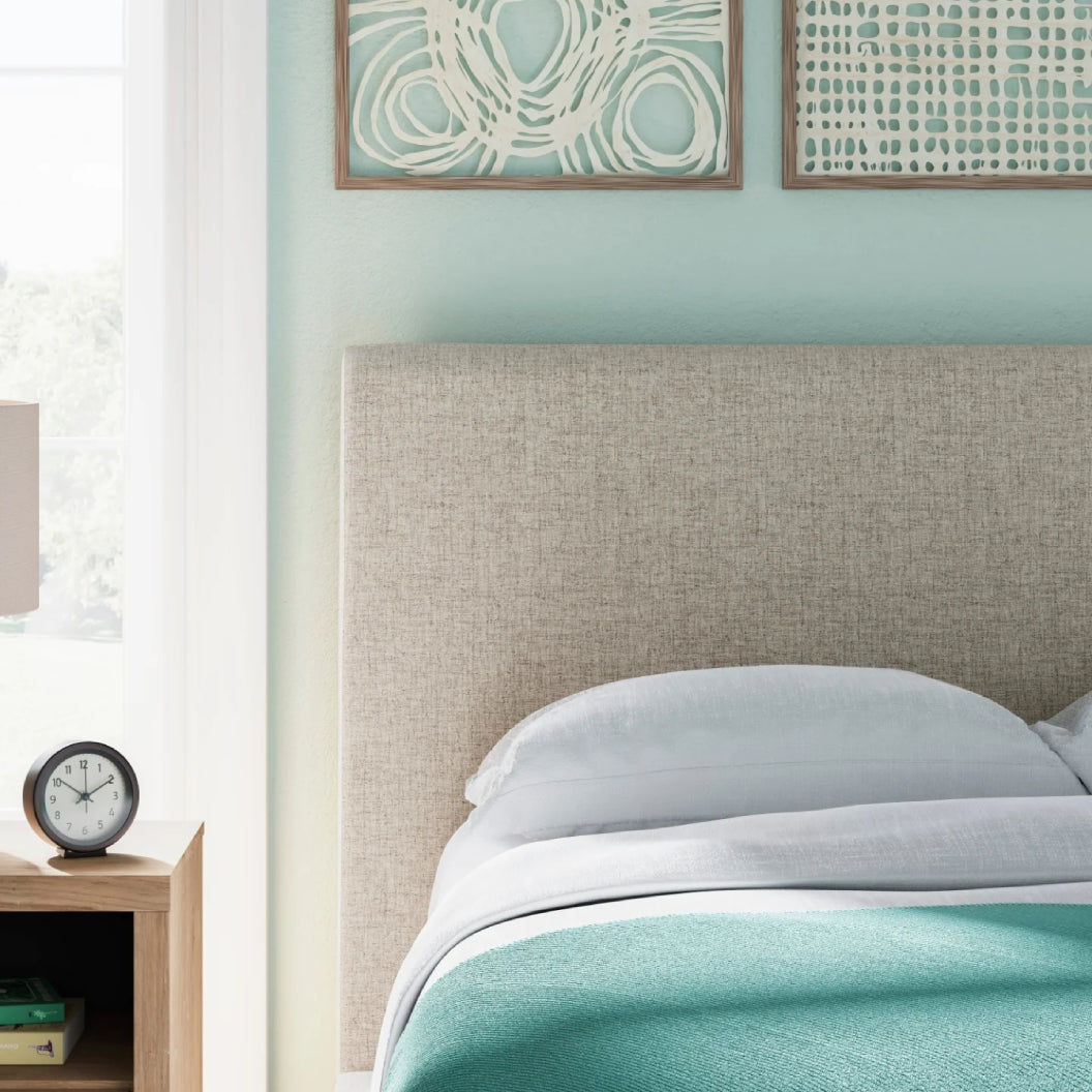 Lit complet rembourré en tissu gris pâle à profil bas Double / Grand / Très grand - Cielden