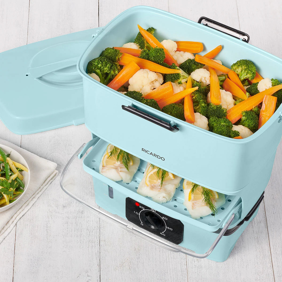 Cuiseur à vapeur éléctrique