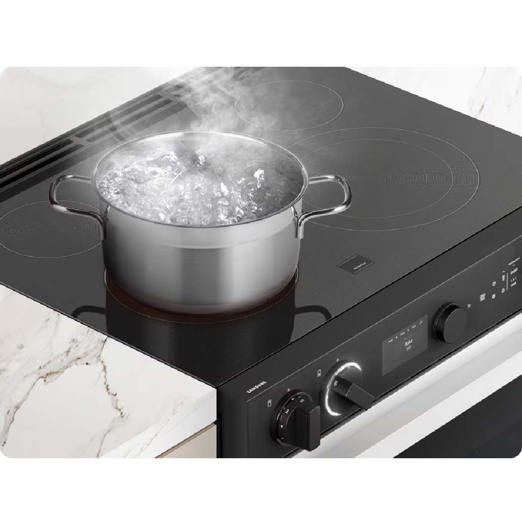 Cuisinière électrique encastrable 30 po, 6,3 pi³ Inox noir avec Air Fry et convection véritable