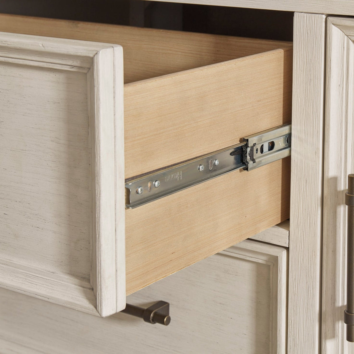 Bureau à 5 tiroirs et 2 portes en bois bicolore - Shaybrock