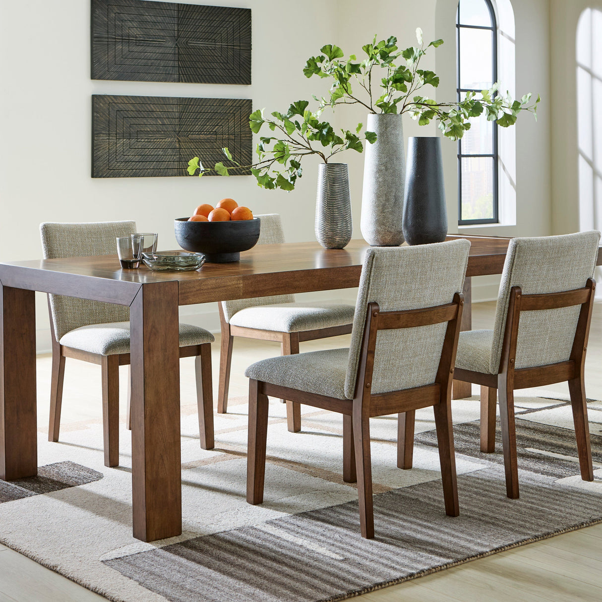 Ensemble de 2 chaises de salle à manger rembourrées en tissu beige pâle - Kraeburn