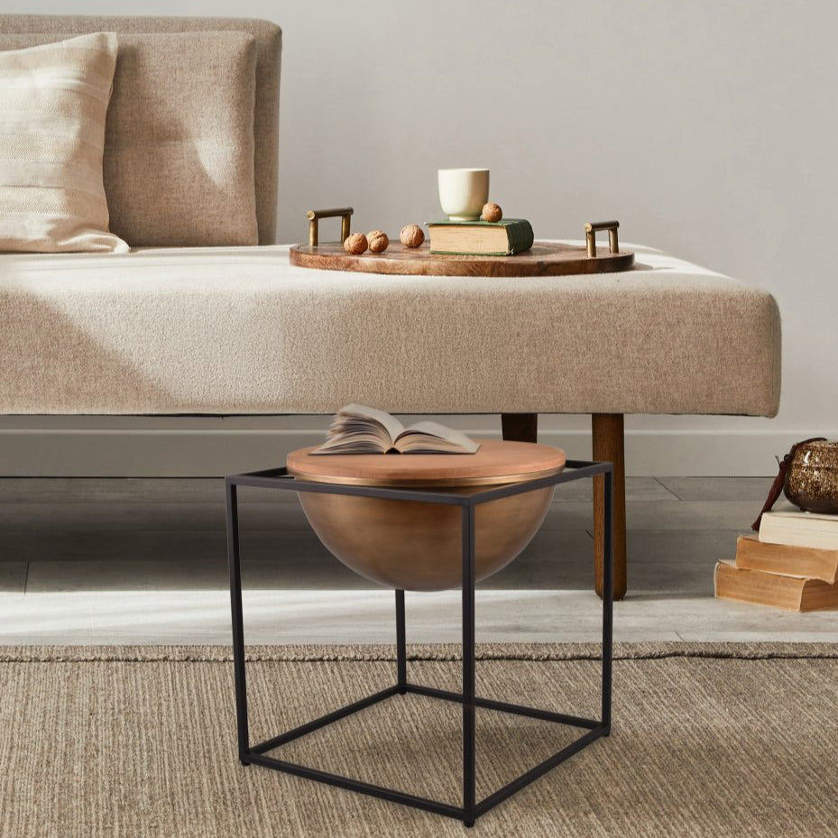 Table d'appoint en bois naturel demi-sphérique et métal noir - Celina