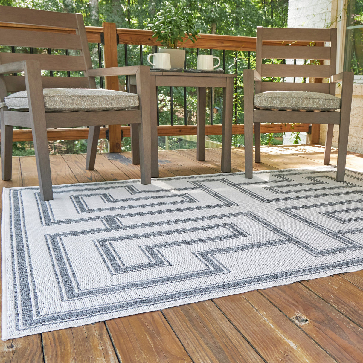 Tapis intérieur/extérieur 5 pi x 7 pi - Matinwood