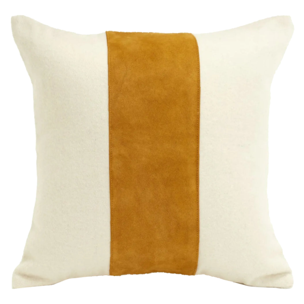 Coussin 17 x 17 po en suède ivoire/moutarde - Soto