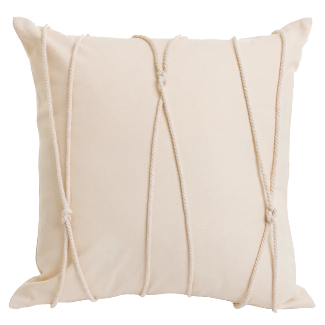Coussin 18 x 18 po beige avec de la corde