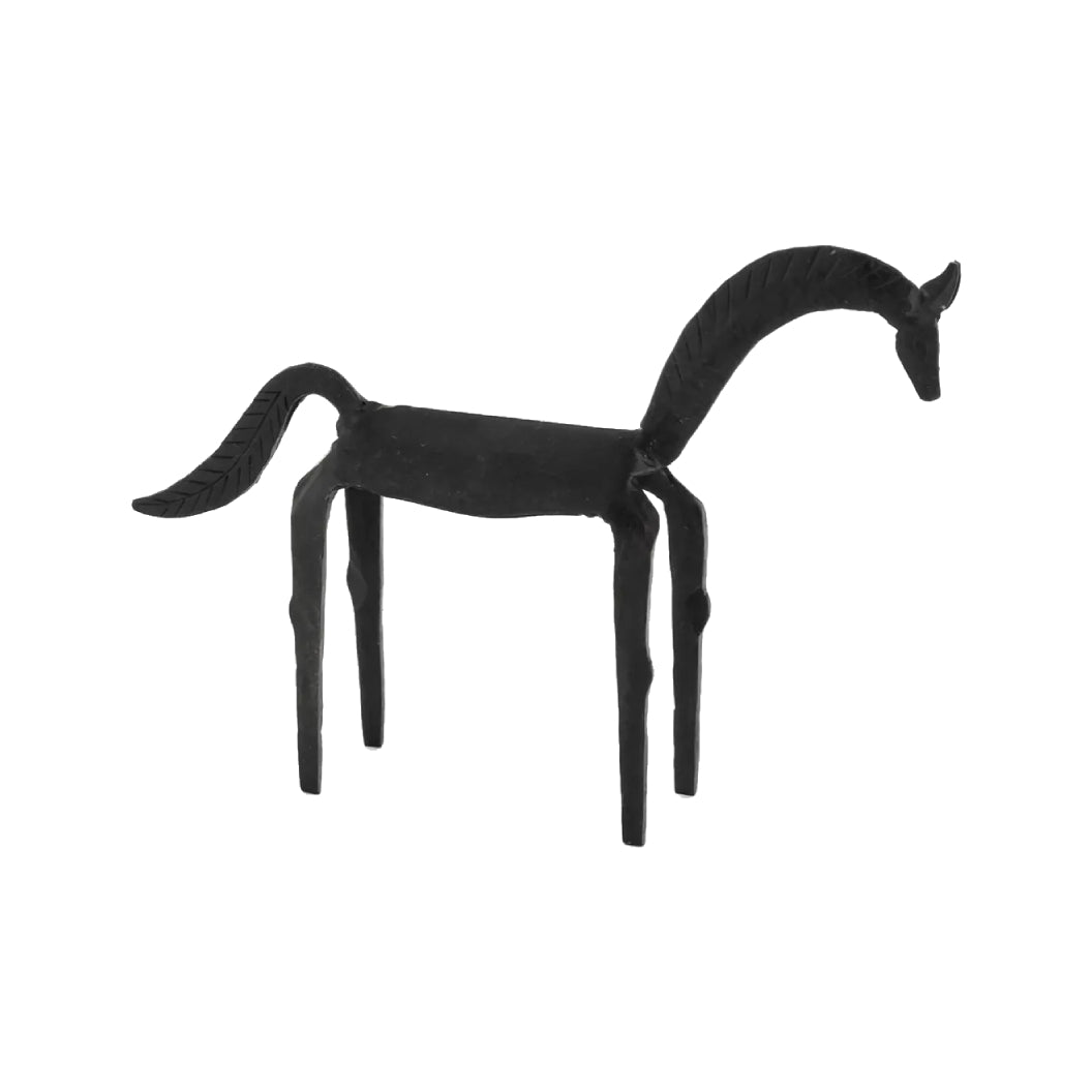 Sculpture en forme de cheval en fer noir