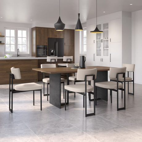 Chaise de salle à manger rembourrée en tissu beige - Lucas