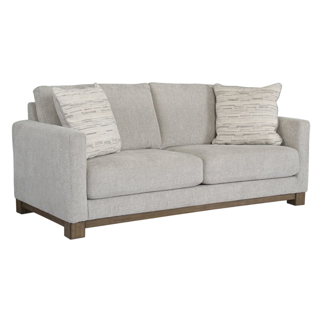 Sofa condo en tissu gris pâle avec coussins - MarinaMae