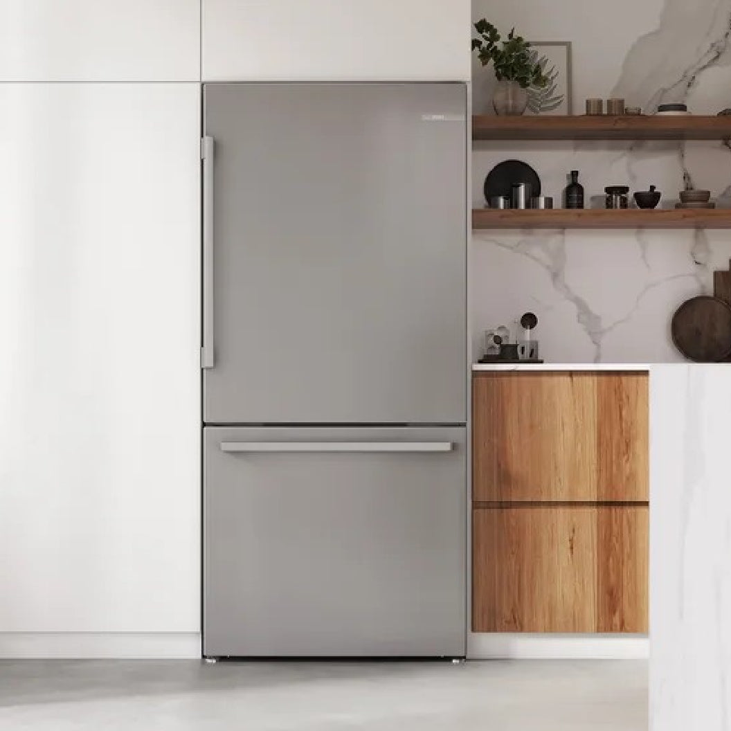 Réfrigérateur encastrable à congélateur inférieur 33 po, 17,2 pi³ Inox - Série 100 avec machine à glaçons