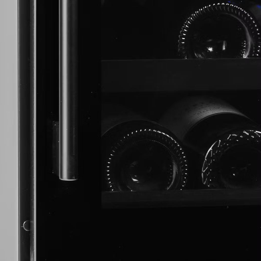 Cellier 47 po, 92 bouteilles Noir - Gamme Black Pearl avec Wi-Fi