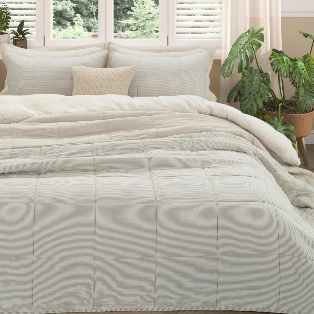 Courtepointe réversible en coton rayé beige et ivoire Très grand - Tagliatelle