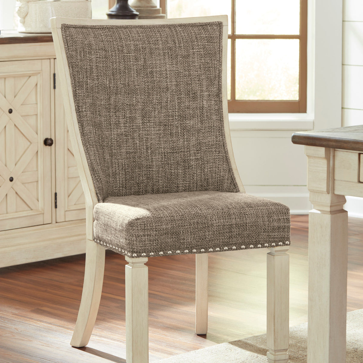 Ensemble de 2 chaises de salle à manger rembourrées en tissu brun - Bolanburg