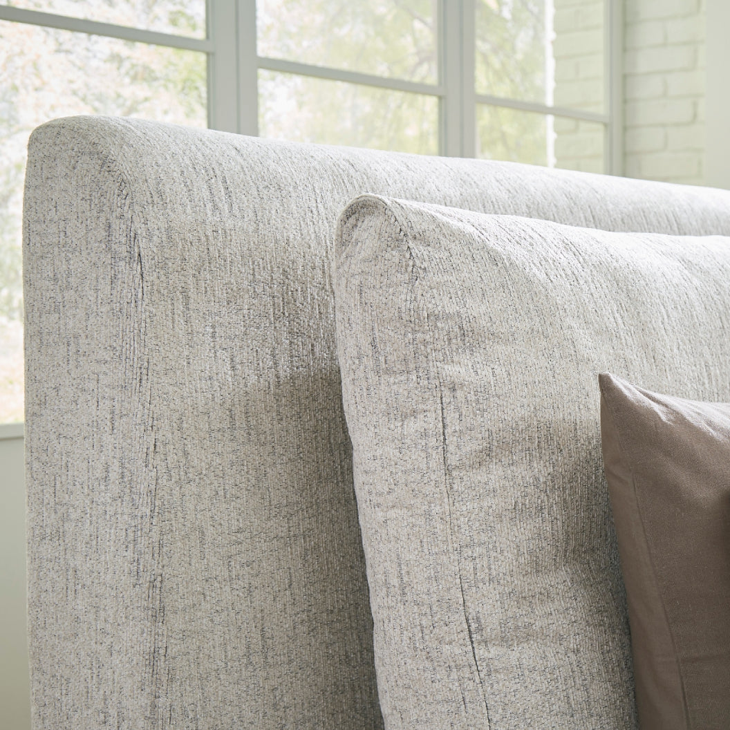 Lit complet rembourré en tissu gris pâle Grand / Très grand - Cabalynn