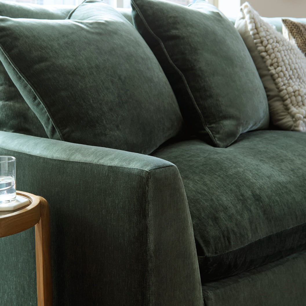 Sectionnel 3 pièces en tissu vert jade avec 6 coussins - Carriage View