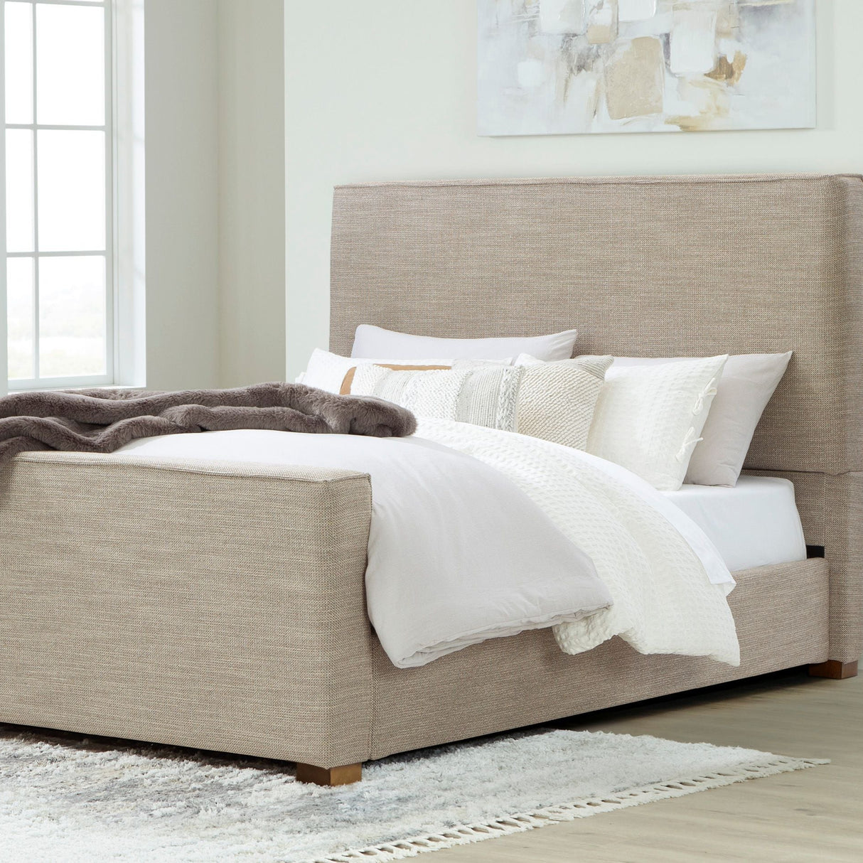 Lit  complet très grand rembourré en tissu beige - Dakmore