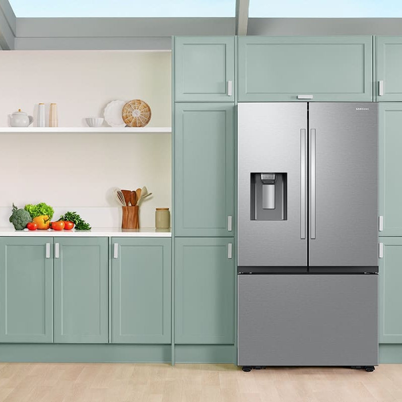 Réfrigérateur à portes françaises, profondeur comptoir 36 po, 27 pi³ Inox avec Distributeur d'eau/glaçons externe et Wi-Fi - Série Bespoke